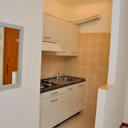 Condominio Tonin B アパート *