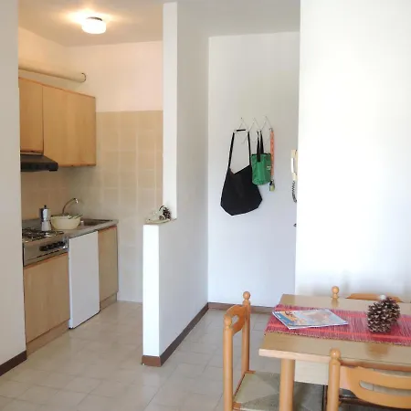 Condominio Tonin B アパート *