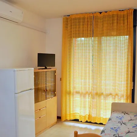 Condominio Tonin B アパート *