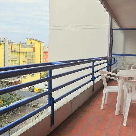 Condominio Tonin B アパート *